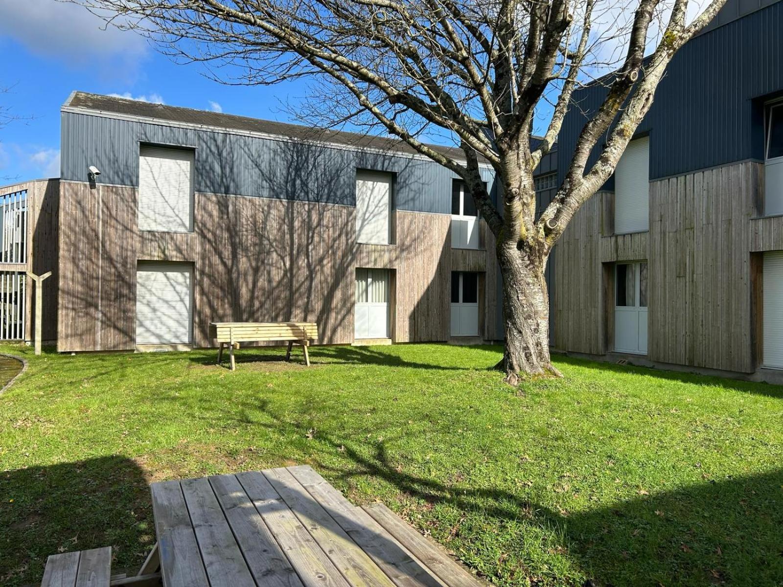 A Pousada Centre International De Sejour Laval  Exterior foto